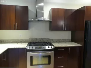 Photo #6: 20266309 Listing