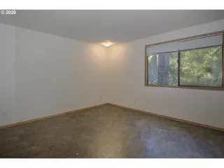 Photo #2: 20266803 Listing