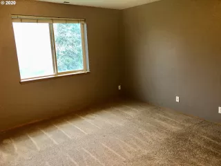 Photo #6: 20266894 Listing