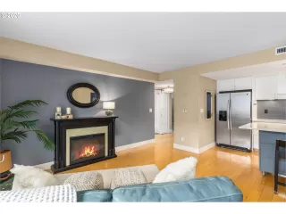 Photo #1: 20269071 Listing 