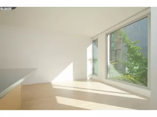 Photo #4: 20269408 Listing