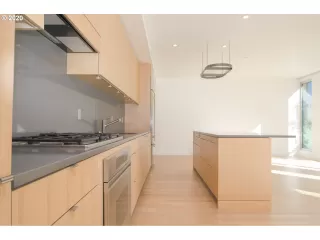 Photo #6: 20269408 Listing