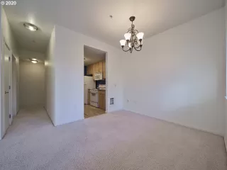 Photo #2: 20269569 Listing