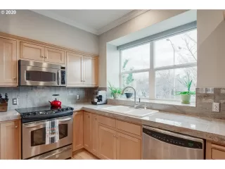 Photo #3: 20269595 Listing