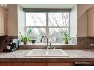 Photo #4: 20269595 Listing