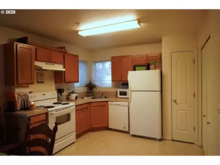 Photo #3: 20269606 Listing