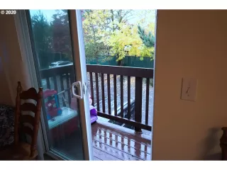 Photo #4: 20269606 Listing