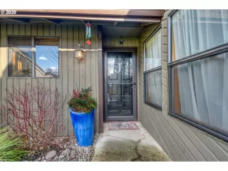 Photo #2: 20270584 Listing