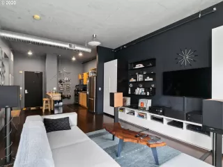 Photo #5: 20271829 Listing 