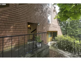 Photo #1: 20271856 Listing