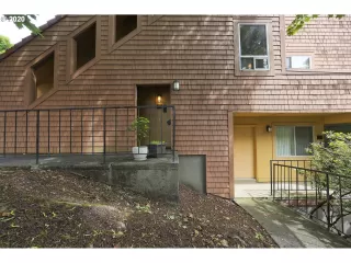 Photo #2: 20271856 Listing