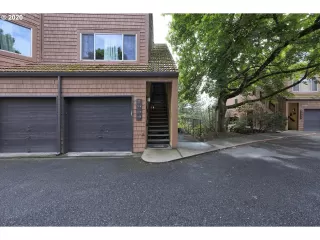 Photo #3: 20271856 Listing