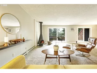 Photo #5: 20271856 Listing