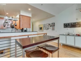 Photo #3: 20272083 Listing