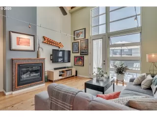 Photo #4: 20272083 Listing