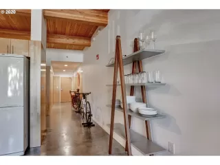 Photo #4: 20272587 Listing