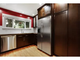 Photo #2: 20272989 Listing