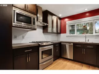 Photo #3: 20272989 Listing