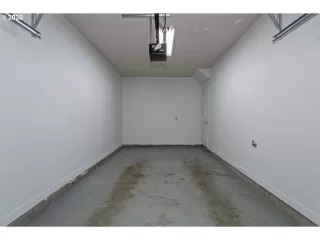 Photo #6: 20273952 Listing 