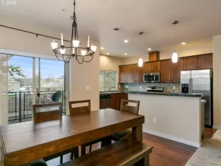 Photo #1: 20274172 Listing 