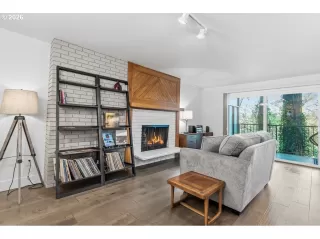 Photo #4: 202743216 Listing 
