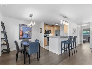 Photo #6: 202743216 Listing 