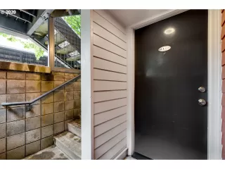 Photo #3: 20275741 Listing 