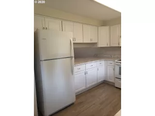 Photo #1: 20276288 Listing