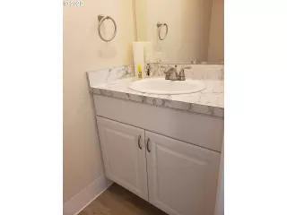 Photo #5: 20276288 Listing