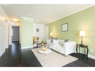 Photo #1: 20276433 Listing