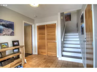 Photo #2: 20276534 Listing