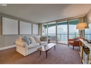 Photo #3: 20276535 Listing