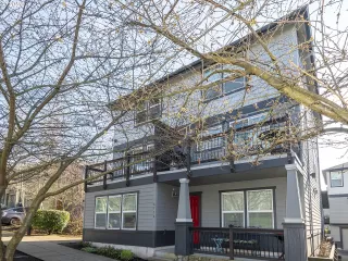 Photo #2: 20276916 Listing