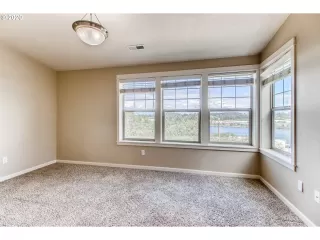 Photo #2: 20277241 Listing