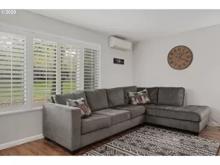 Photo #5: 20277688 Listing