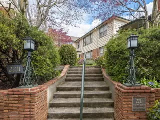 Photo #4: 20277815 Listing