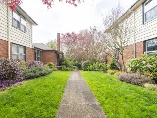 Photo #5: 20277815 Listing