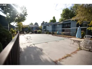 Photo #3: 20278456 Listing