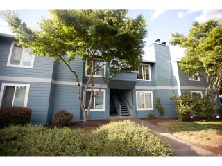 Photo #4: 20278456 Listing