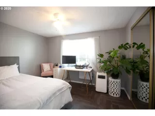 Photo #6: 20278456 Listing