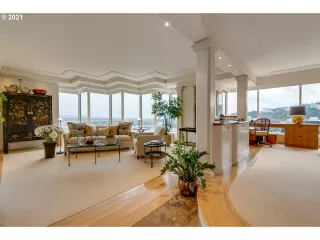 Photo #2: 20278675 Listing