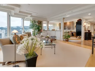 Photo #4: 20278675 Listing