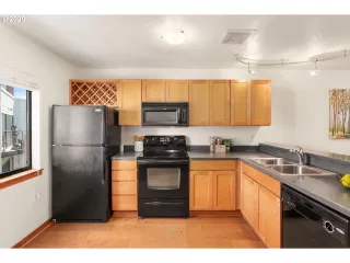 Photo #3: 20278813 Listing 