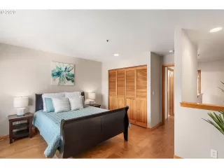 Photo #5: 20278813 Listing 