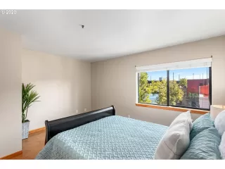 Photo #6: 20278813 Listing 