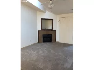 Photo #1: 20279330 Listing