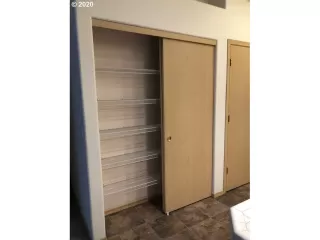 Photo #4: 20279330 Listing