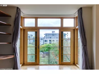 Photo #4: 20279459 Listing