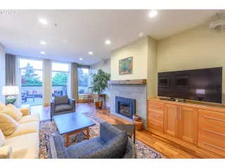 Photo #5: 20280055 Listing