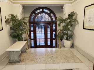 Photo #5: 20280695 Listing